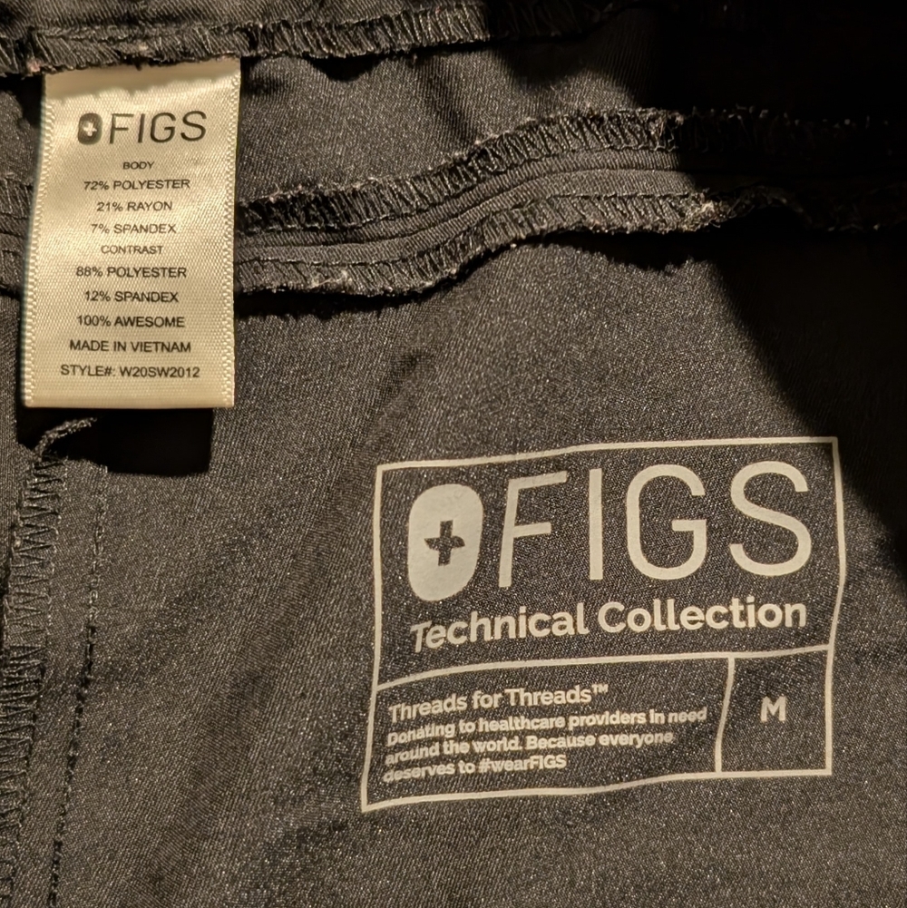 FIGS black scrub set - image 6